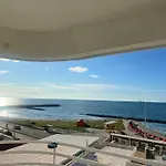 frente al mar con balcony piscina