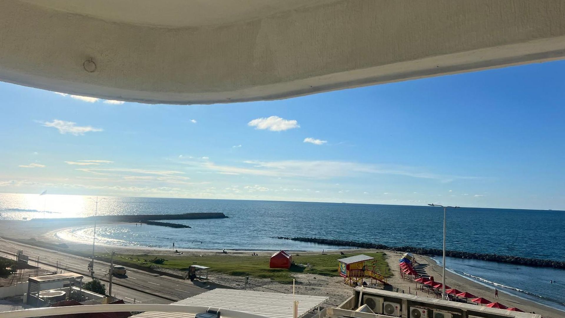Apartment Con Vista Al Mar Piscina